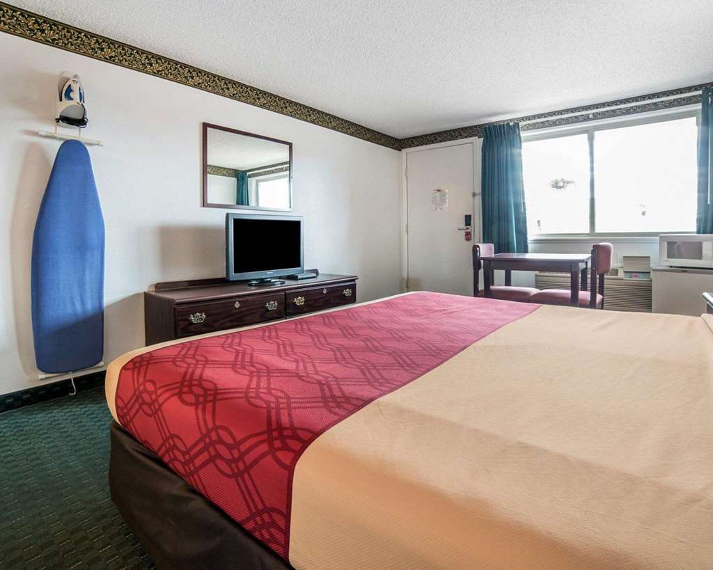 Econo Lodge Miles City Room photo