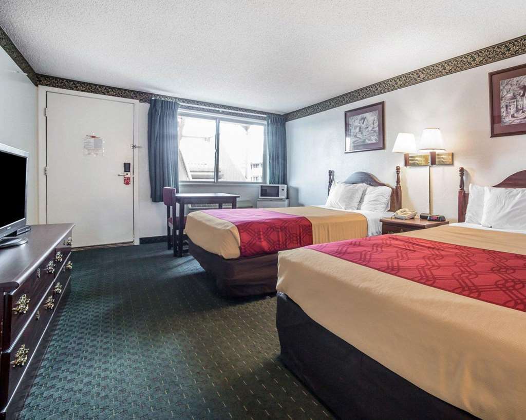 Econo Lodge Miles City Room photo