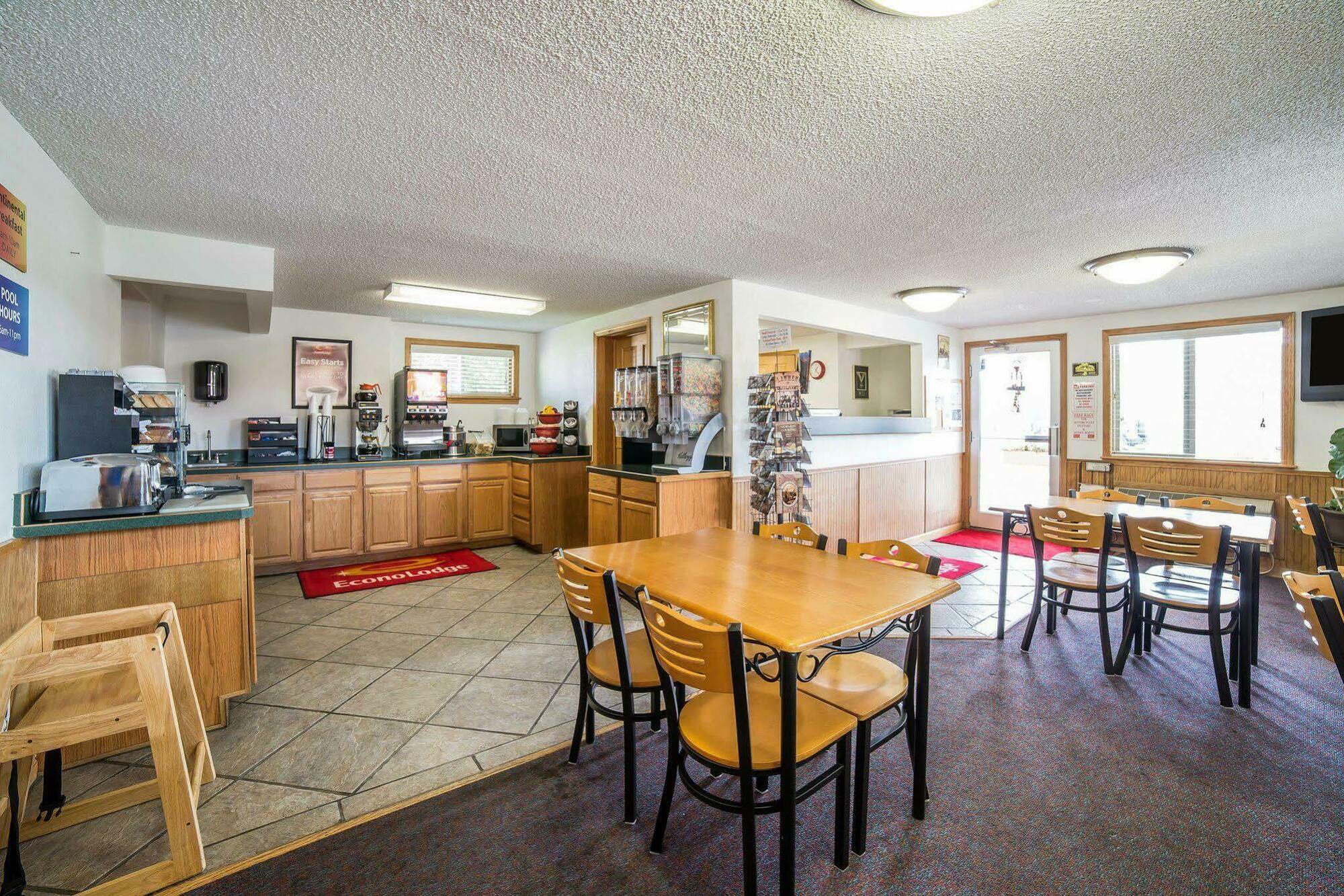 Econo Lodge Miles City Exterior photo