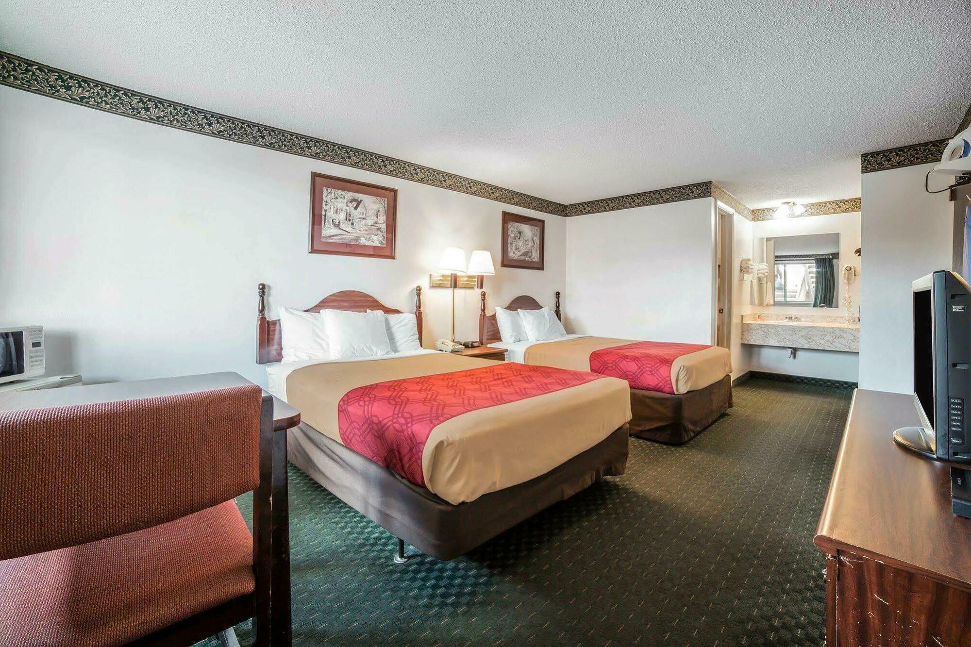 Econo Lodge Miles City Exterior photo